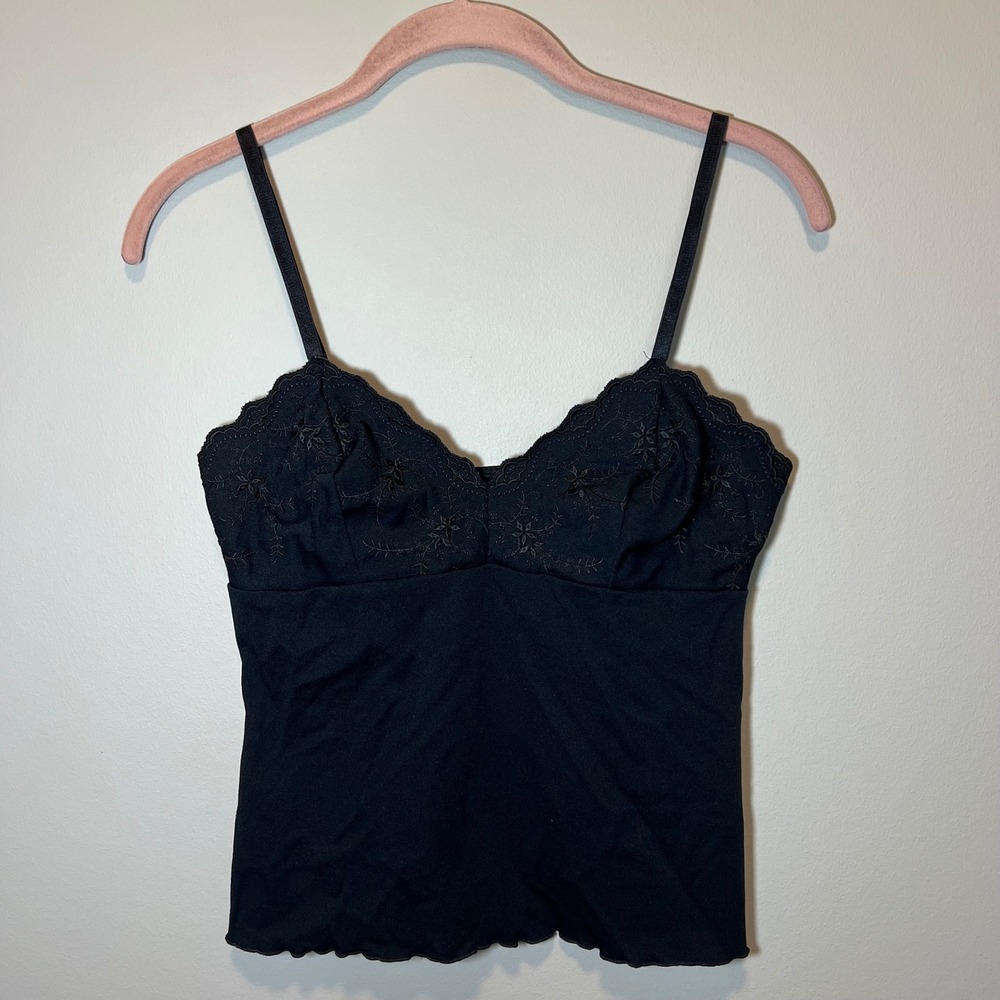 Vintage Black Floral Embroidered Camisole Lace Trim Lettuce Hem Top Medium
